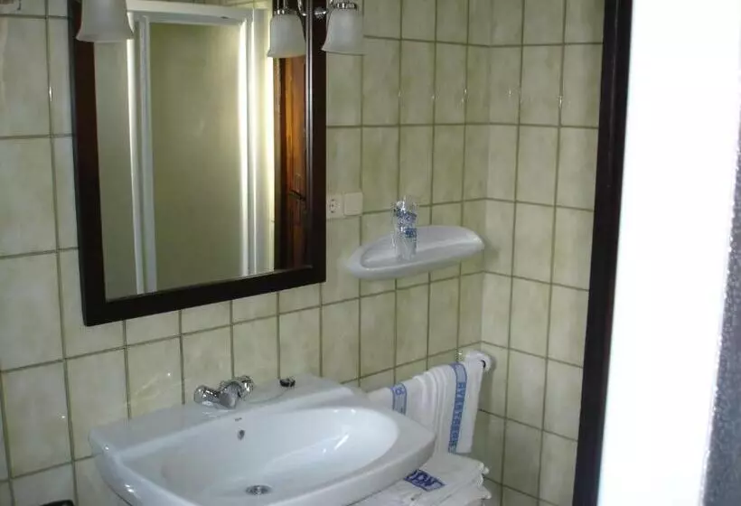 اتاق استاندارد, Hostal Ayestaran Ii
