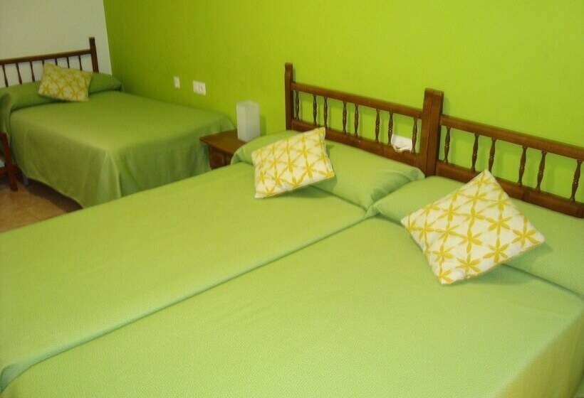 스탠다드 트리플 룸, Hostal Duran