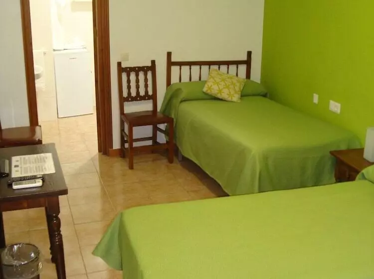 Quarto Triplo Standart, Hostal Duran