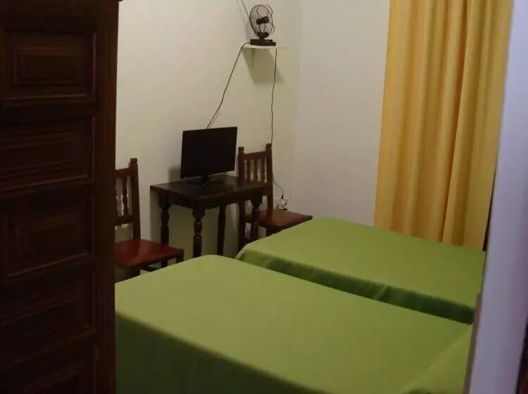 Quarto Quádruplo Estandar, Hostal Duran