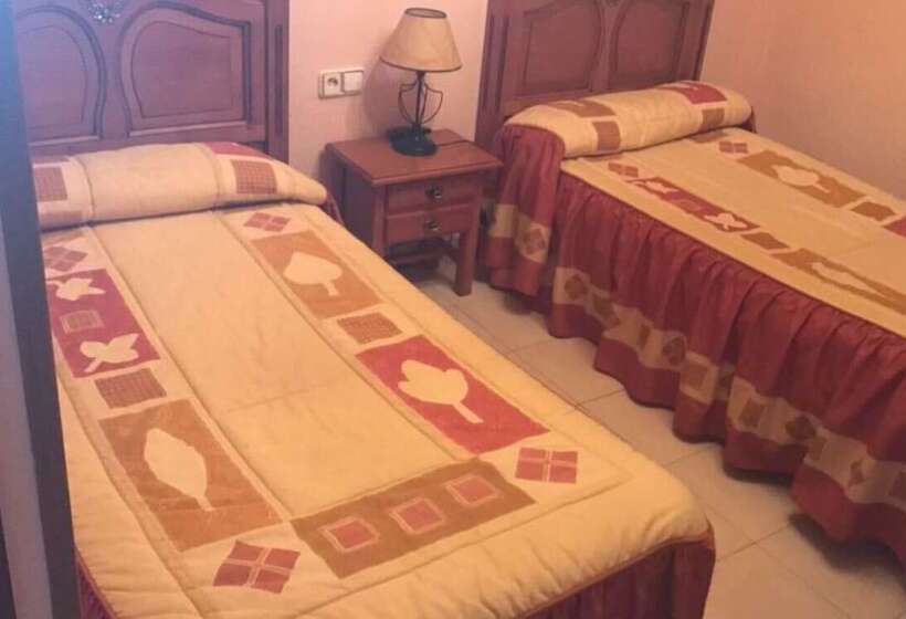 Номер Стандарт, Hostal Mónica
