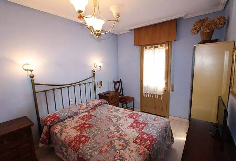 Standard Kolmen Hengen Huone, Hostal Mónica