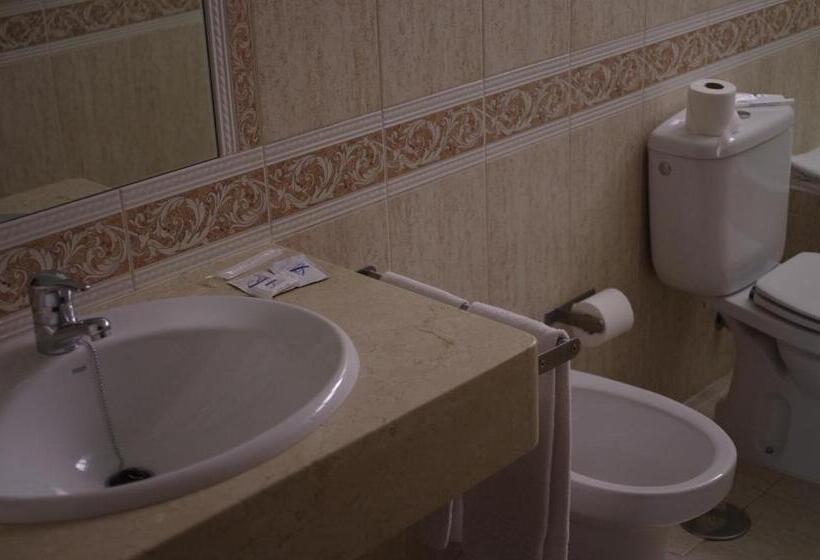 اتاق استاندارد چهار تخته, Los Olivos