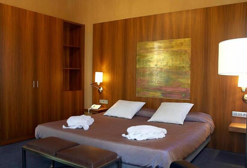 جناح جونيور, Sant Roc