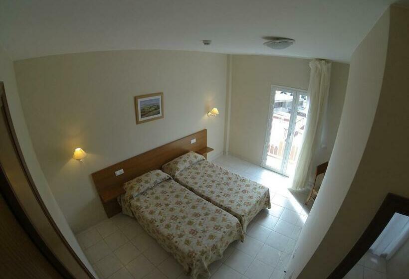 Номер Стандарт, Tamasite