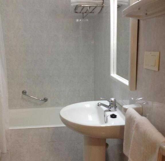 חדר סטנדרט לשלושה עם מרפסת, Teremar