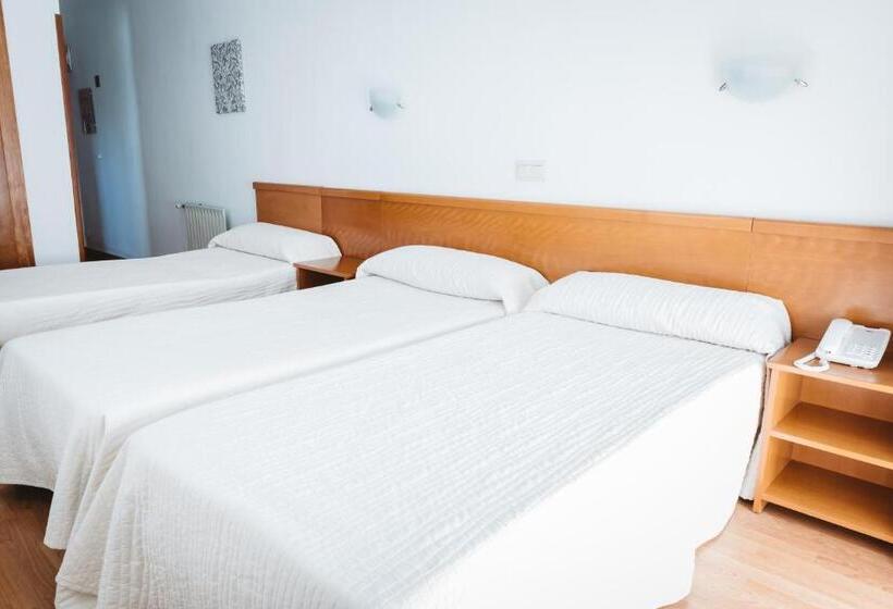 חדר סטנדרט לשלושה עם מרפסת, Teremar