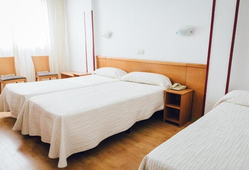 חדר אקונומי לשלושה, Teremar