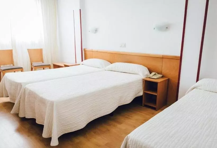 Economy Triple Room