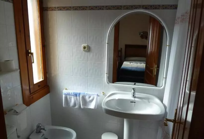 اتاق استاندارد یک نفره, Apartahotel Faure