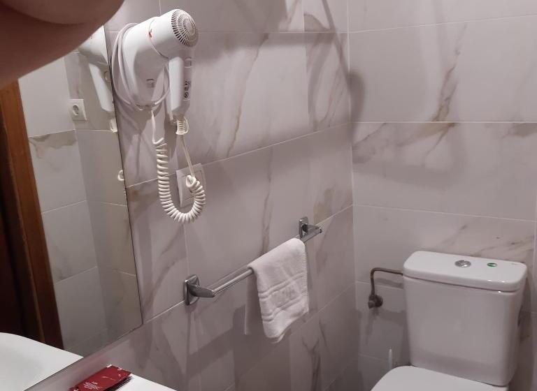 غرفة قياسية ثلاثية, Lizana 2