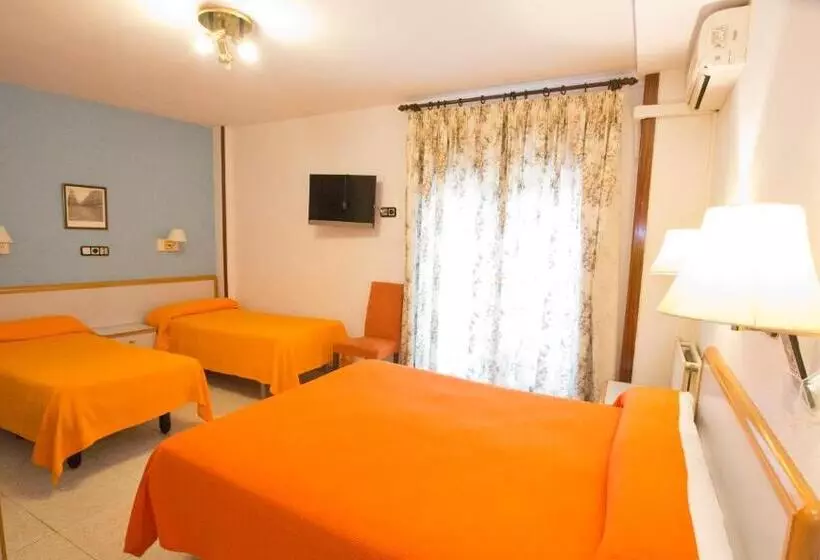 Habitació Quàdruple Estàndard, Lizana 2