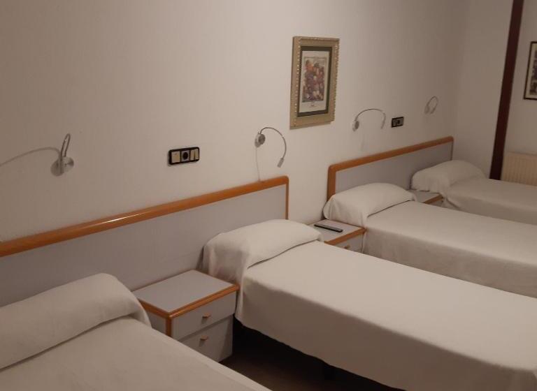 غرفة قياسية رباعية, Lizana 2