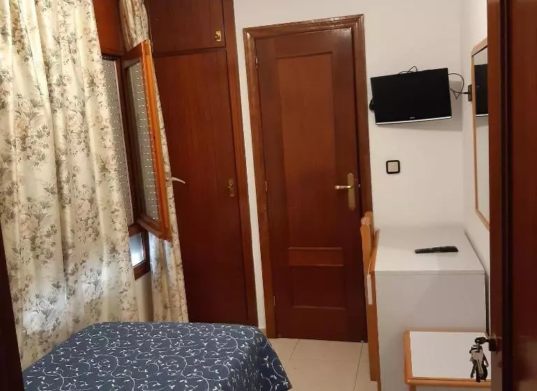 Habitación Estàndard Individual, Lizana 2