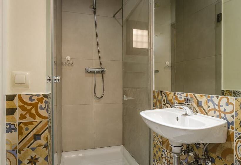 اتاق استاندارد, Yit Puerta Bisagra