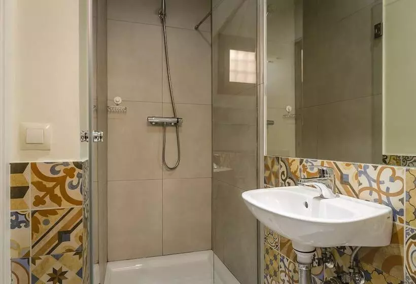 اتاق استاندارد, Yit Puerta Bisagra
