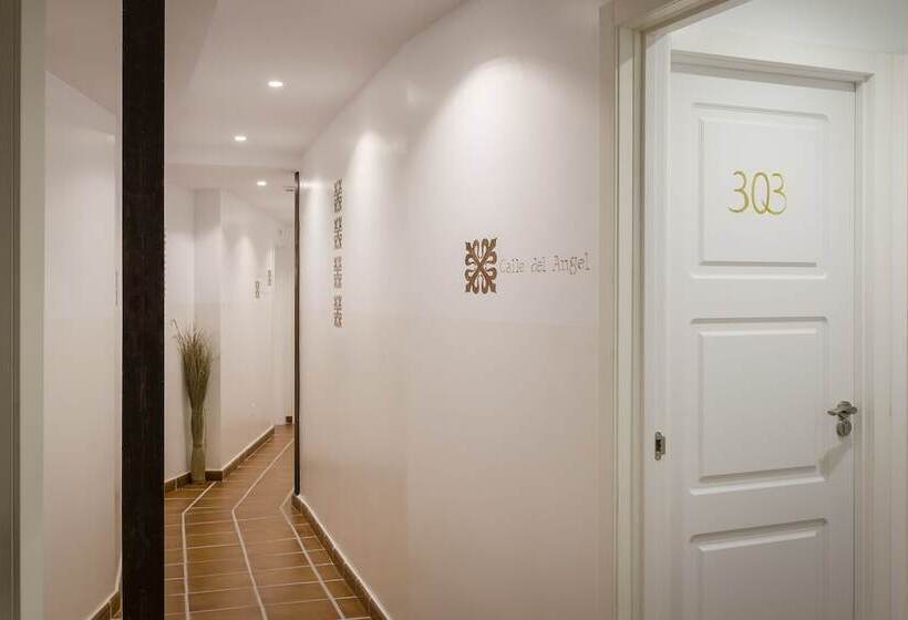 اتاق استاندارد, Yit Puerta Bisagra