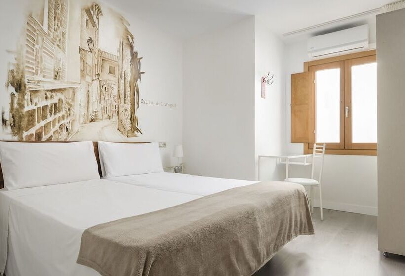 اتاق استاندارد, Yit Puerta Bisagra