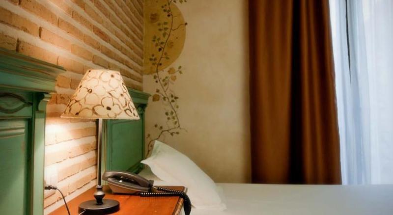 اتاق استاندارد, Yit Puerta Bisagra