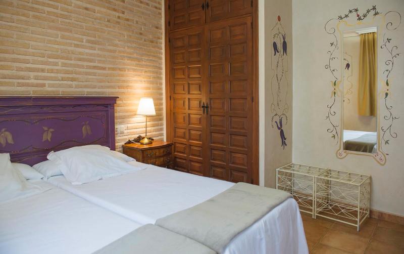 اتاق استاندارد, Yit Puerta Bisagra