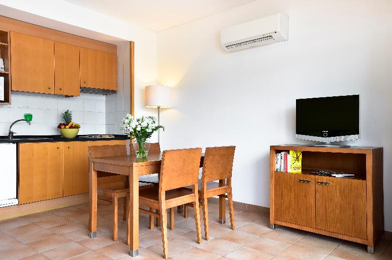 اتاق استاندارد, Yit Puerta Bisagra