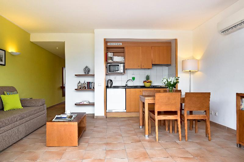 اتاق استاندارد, Yit Puerta Bisagra