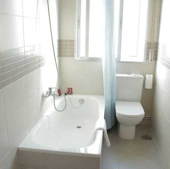 اتاق استاندارد سه نفره, Alda Bueumar