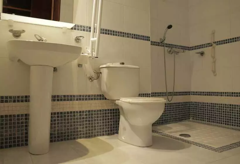 Üç Kişilik Standart Oda, Alda Bueumar