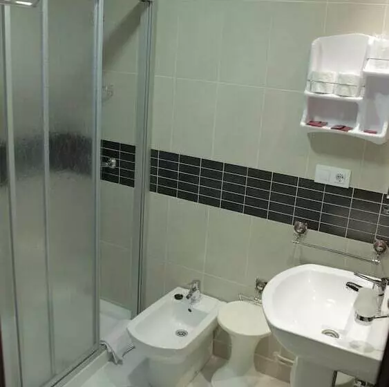 Deniz Manzaralı Standart Oda, Alda Bueumar