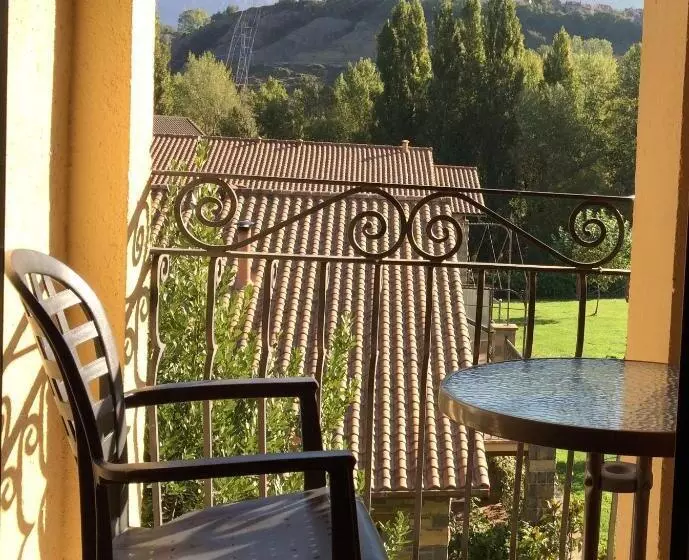 Superior Room Mountain View, Cinca