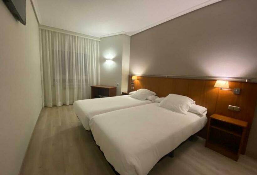 חדר סטנדרט, Ciudad De Compostela