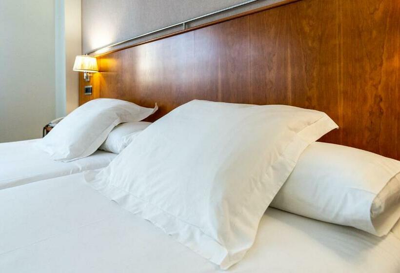 חדר סטנדרט, Ciudad De Compostela