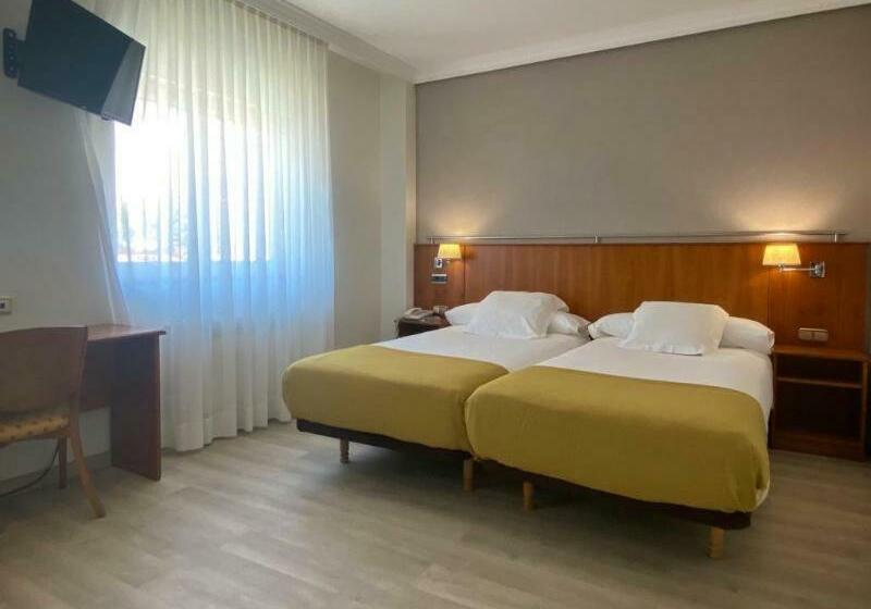 חדר סטנדרט, Ciudad De Compostela