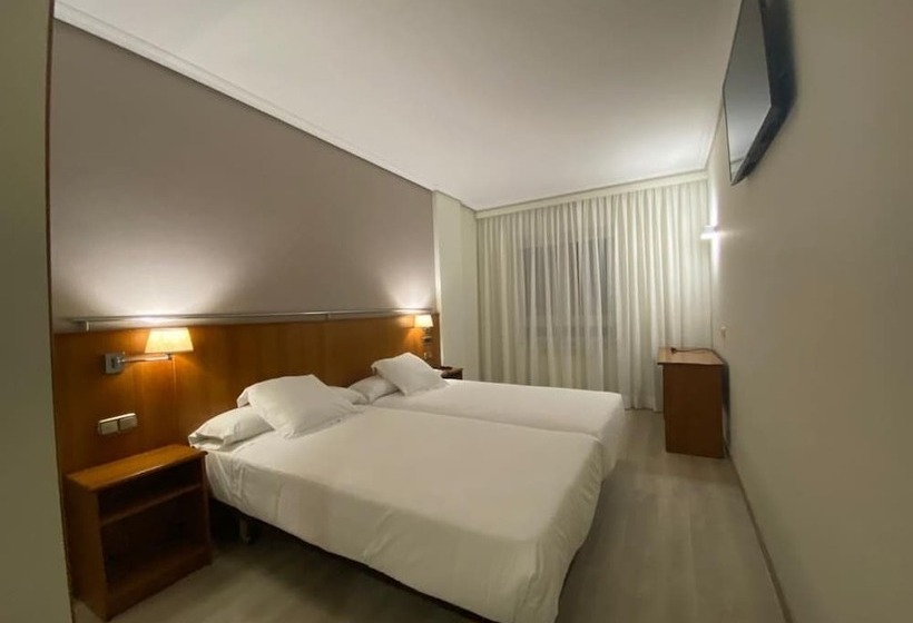 חדר סטנדרט, Ciudad De Compostela