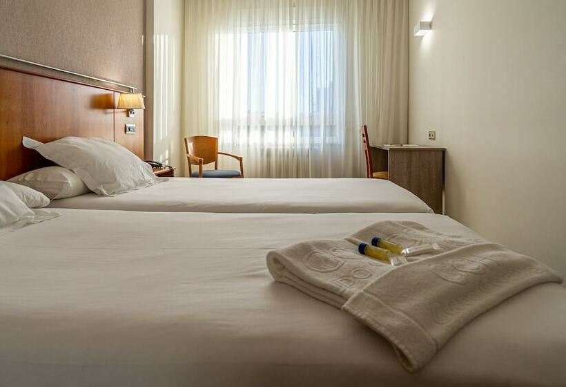 חדר סטנדרט, Ciudad De Compostela