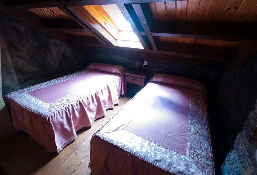 غرفة عائلية, Costa De Rodiles