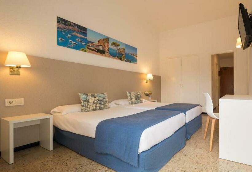 חדר סטנדרט לשלושה, htop Caleta Palace