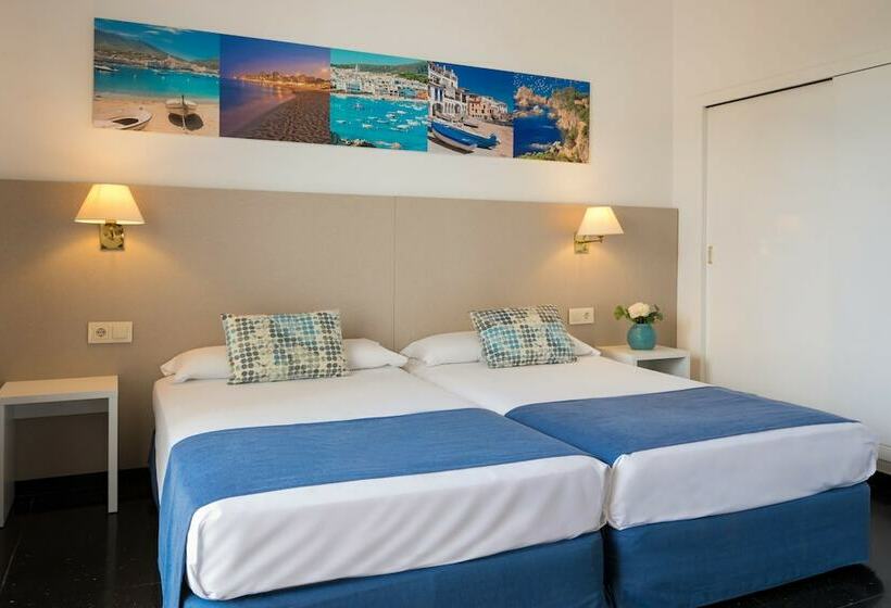 חדר סטנדרט לשלושה, htop Caleta Palace