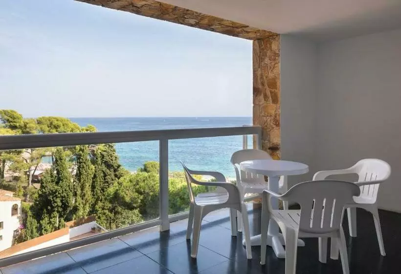 سوییت سوپریور با چشم‌انداز دریا, htop Caleta Palace