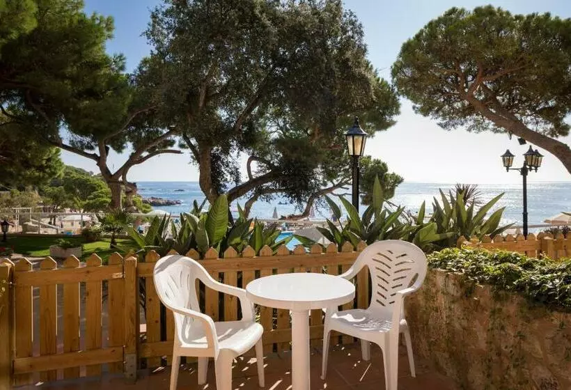 سوییت سوپریور با چشم‌انداز دریا, htop Caleta Palace