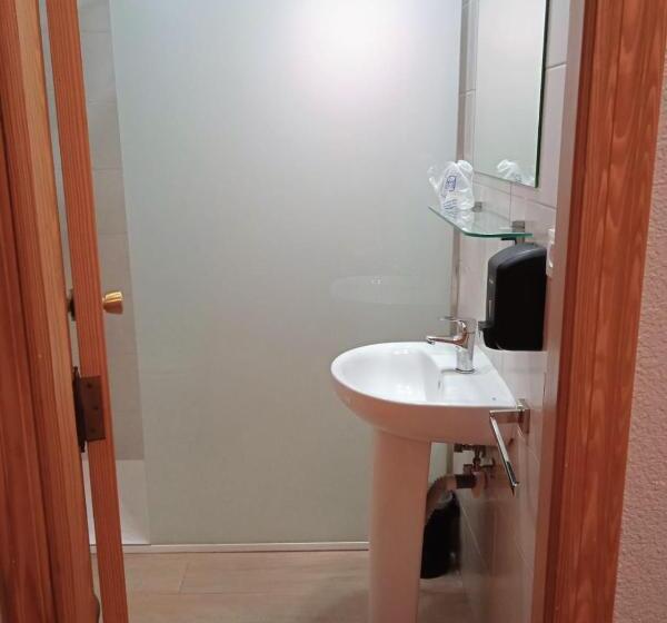 Номер Стандарт, L'oncle Pere Habitacions