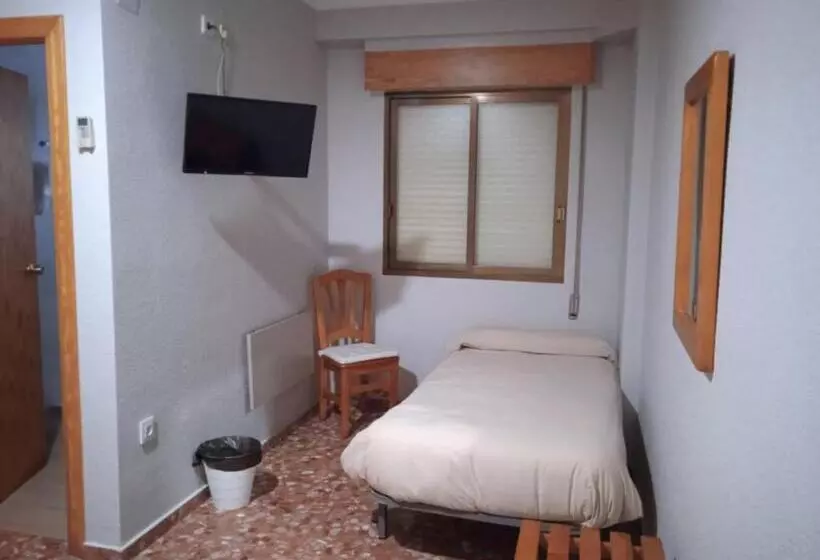 اتاق استاندارد سه نفره, L'oncle Pere Habitacions