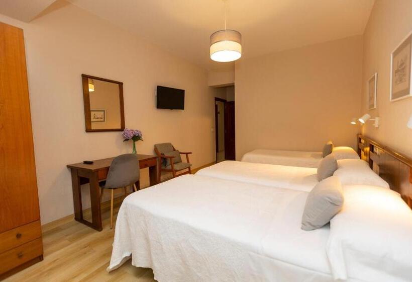 スタンダードトリプルルーム, Ros Mary