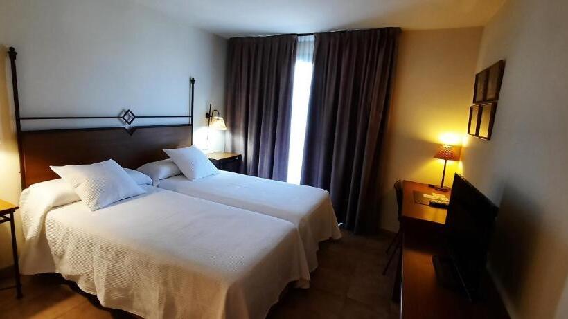 스탠다드 룸, Sant Jordi