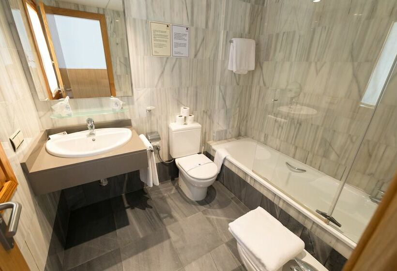 ツーベッドルーム　ヴィラ, Villa Turistica De Laujar De Andarax