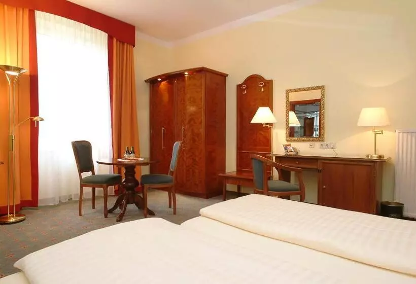 اتاق استاندارد با وان آب گرم, Altstadthotel Mosser
