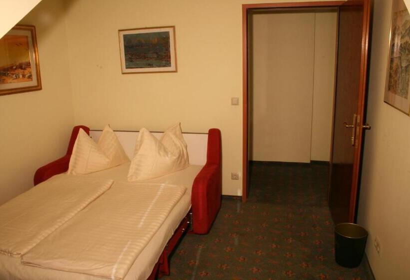 家庭间, Altstadthotel Mosser