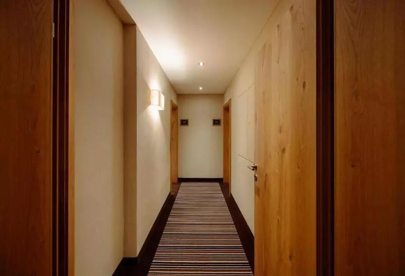 デラックスファミリールーム, Das Gemütliche Dorfhotel Kaltenhauser