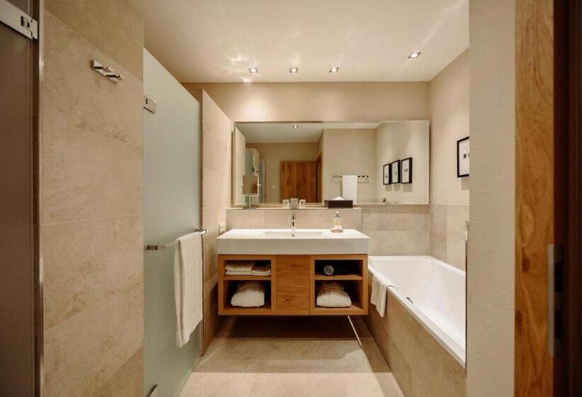 Семейный Номер Deluxe, Das Gemütliche Dorfhotel Kaltenhauser