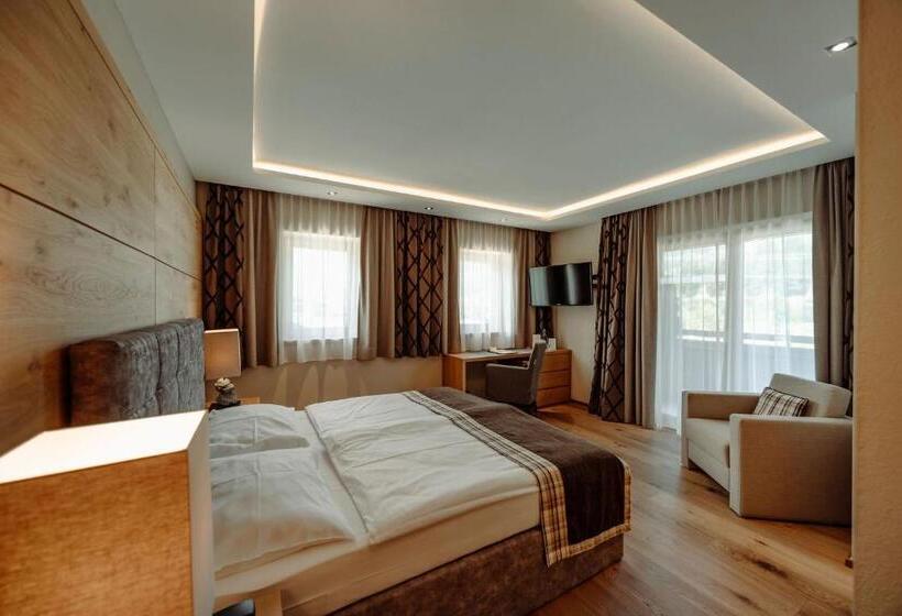 Номер Superior с Балконом, Das Gemütliche Dorfhotel Kaltenhauser